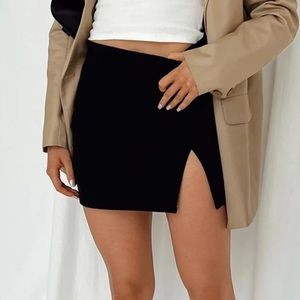 Zara Black Mini Skirt Size M